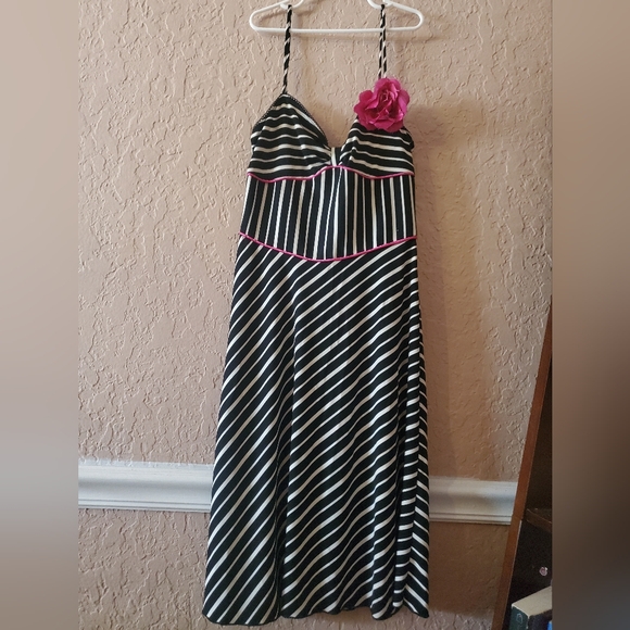 Rampage size Small striped dress from mid 2000s black and white  Fuschia rose - Picture 1 of 2